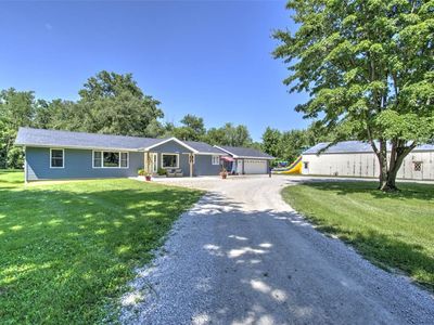 3290 Christy Ln