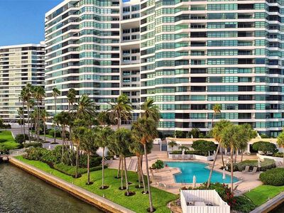 888 Boulevard Of The Arts #505