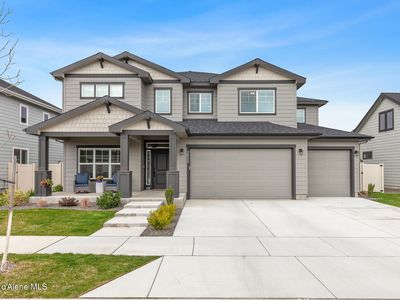 2025 W Domaine Dr