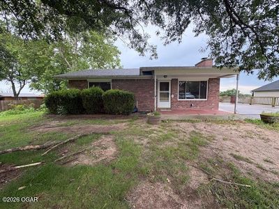 Property at 902 E Market St, Diamond, MO