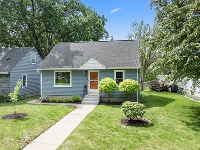 582 36 1/2 Ave NE