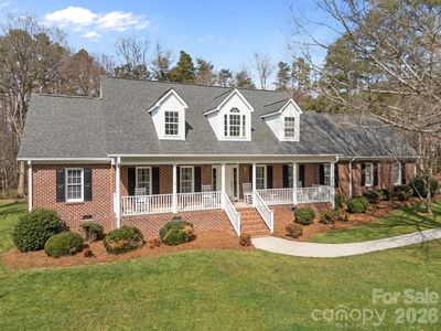 220 Saint Johns Dr