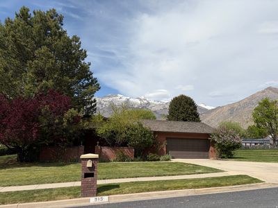 815 E Alpine Dr