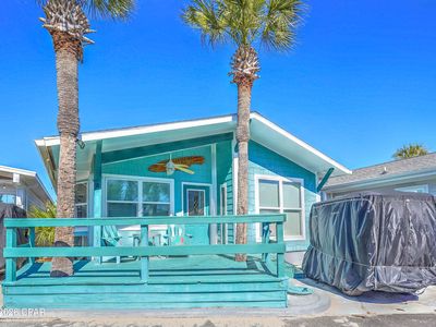 695 Seashell Dr