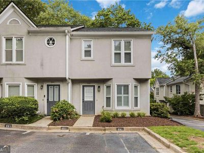 902 Defoors Lndg NW