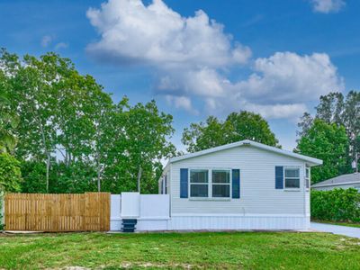 7359 SE Eagle Avenue