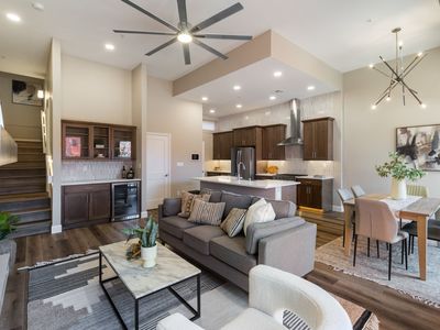 End Down Unit - Modern Brown Plan, Zocalo