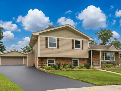 10453 S Stowe Ct