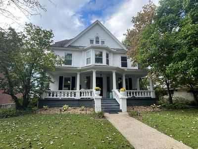 304 W Center St