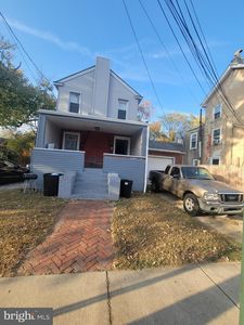 305 N 9th St