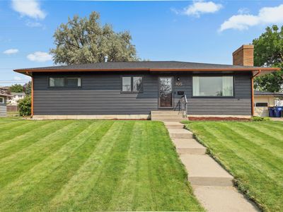 105 Riverview Dr E