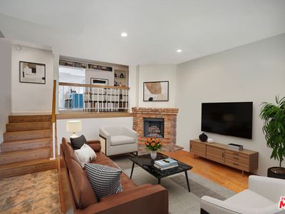 7100 Balboa Blvd Unit 702