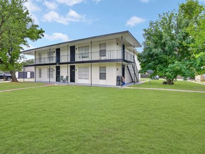 3016 Tudor Ln