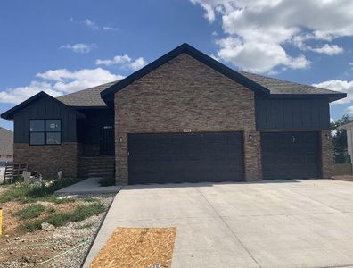 642 W Brook Hollow Road