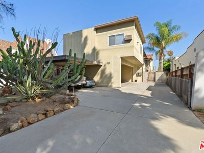 1642 S Orange Dr
