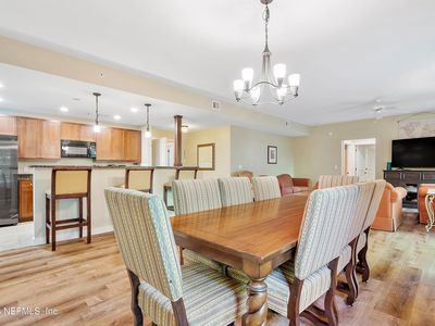 965 REGISTRY Boulevard #112 & 112L