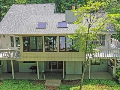 561 Long View Dr
