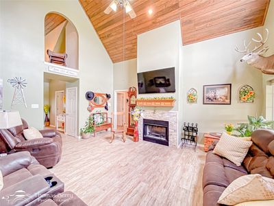 182 Bluebird Ln