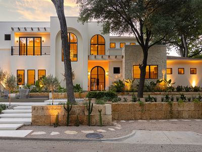8215 San Cristobal Dr