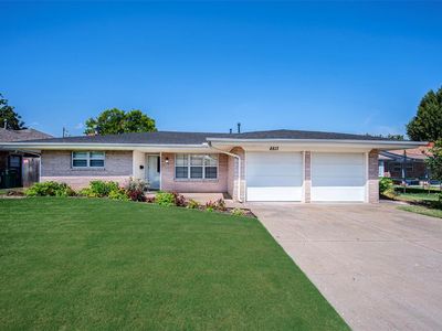 8813 S Country Club Dr