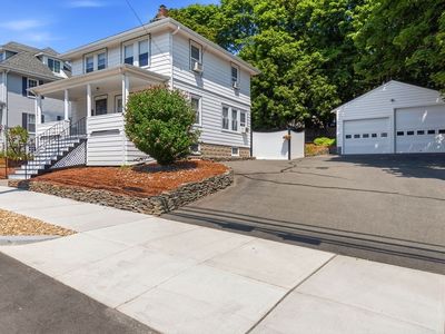 37 Bridge St
