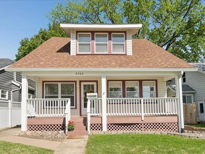Property at 2206 6th St, Moline, IL