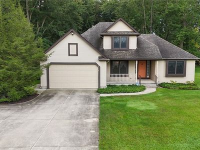 111 Squires Ct
