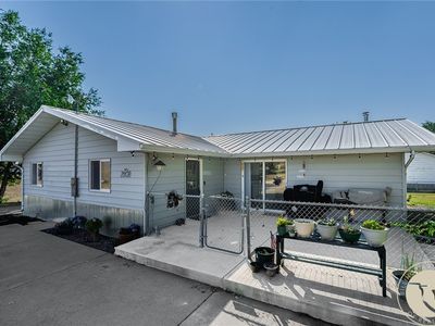 320 N Main St