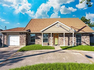 3917 W Esplanade Ave N