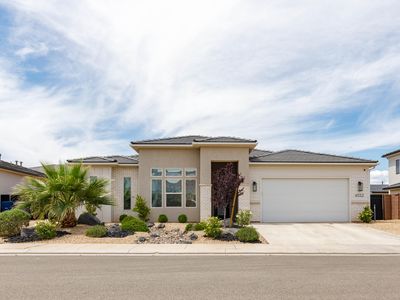 4552 S Sophia Ln