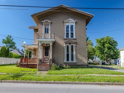 Property at 132 Chapel St, Canastota, NY