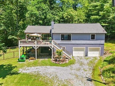 770 Copperhead Rd