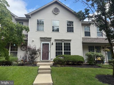 8 Woodbrook Dr