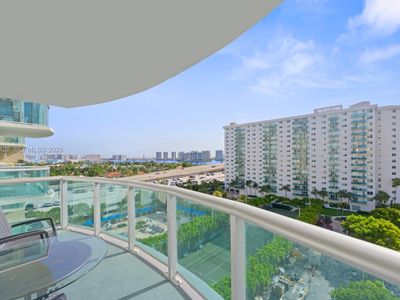 19370 Collins Ave APT 916