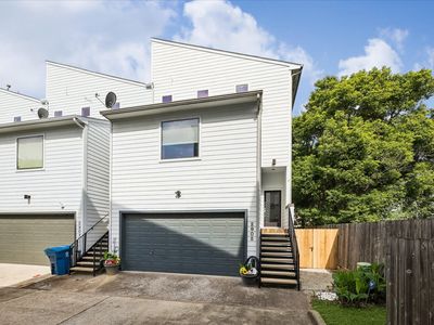 2905 Chartres St