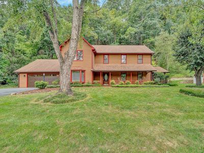 5864 Lakemont Dr