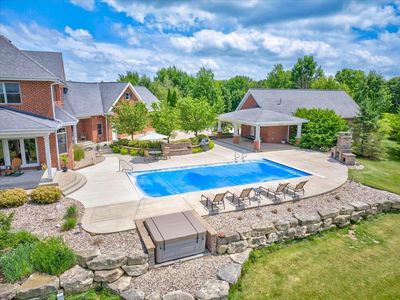7876 Autumn Pond Trl