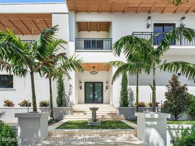 7935 S Flagler Dr