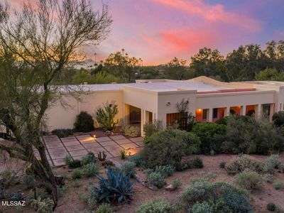 4941 E Mission Hill Pl