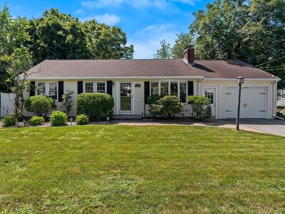 Property at 14 Sunset Dr, Northborough, MA