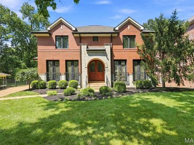 223 Lancaster Dr