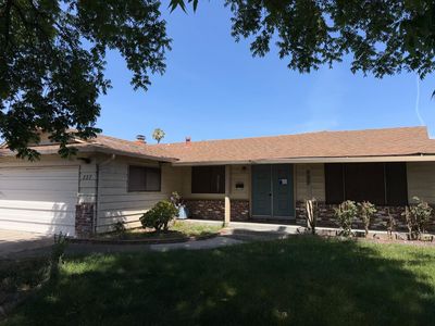 227 Sepulveda Dr
