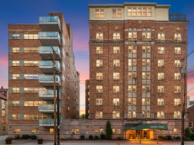 144 N Dithridge St APT 301