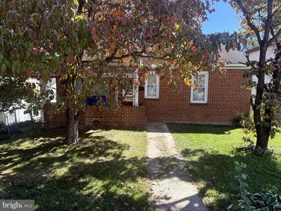 122 N Mont Valla Ave