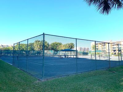 2820 Tennis Club Dr APT 301