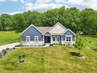 W225N7642 Woodland Creek DRIVE