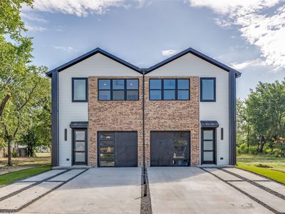 2410 & 2412 Jeffries St