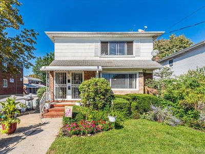 221-51 Braddock Avenue