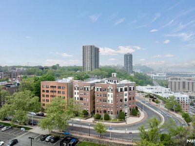 7435 Boulevard E #309