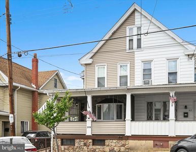 319 W Ridge St